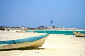 A kitesurfing beach in Oman, photo by: @KiteboardingOman // Kiterr.com