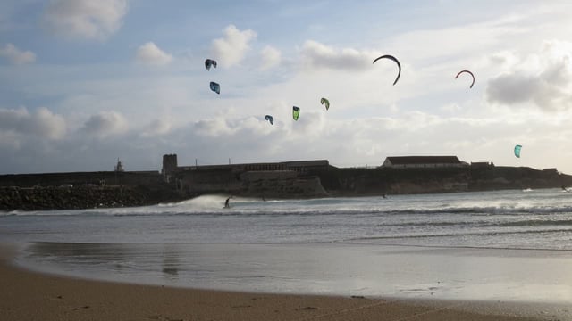 Atlantic Kite - kitesurfing school, Tarifa, Spain // Kiterr.com