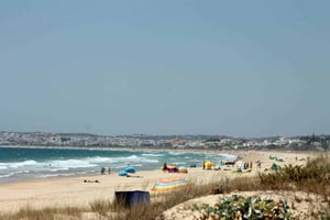 Meia Praia (city beach) - Kitesurfing in Lagos, Algarve, Portugal // Kiterr.com