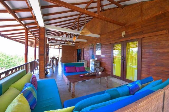 Kitesurfing Lanka - Kitesurfing school & resort - Kalpitiya, Sri Lanka // Kiterr.com