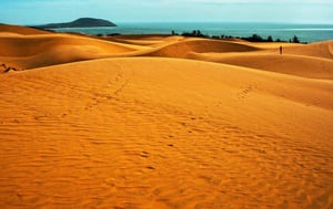 The famous red sand dunes in Mui Ne, Vietnam | Kiterr.com