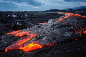 Volcanic lava flow - Volcanoes National Park - kitesurfing in Maui, Hawaii | Kiterr.com