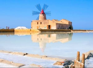 Lo Stagnone Nature Reserve - salt pans | The best kitesurfing spots in Sicily, Italy - Kiterr.com