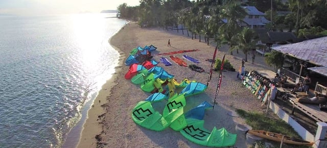 KiteFlip - kitesurfing school, shop, kite stay in Koh Phangan, Thailand // Kiterr.com