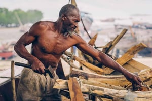 Zanzibar people - traditional wooden boat builders | Kiterr.com