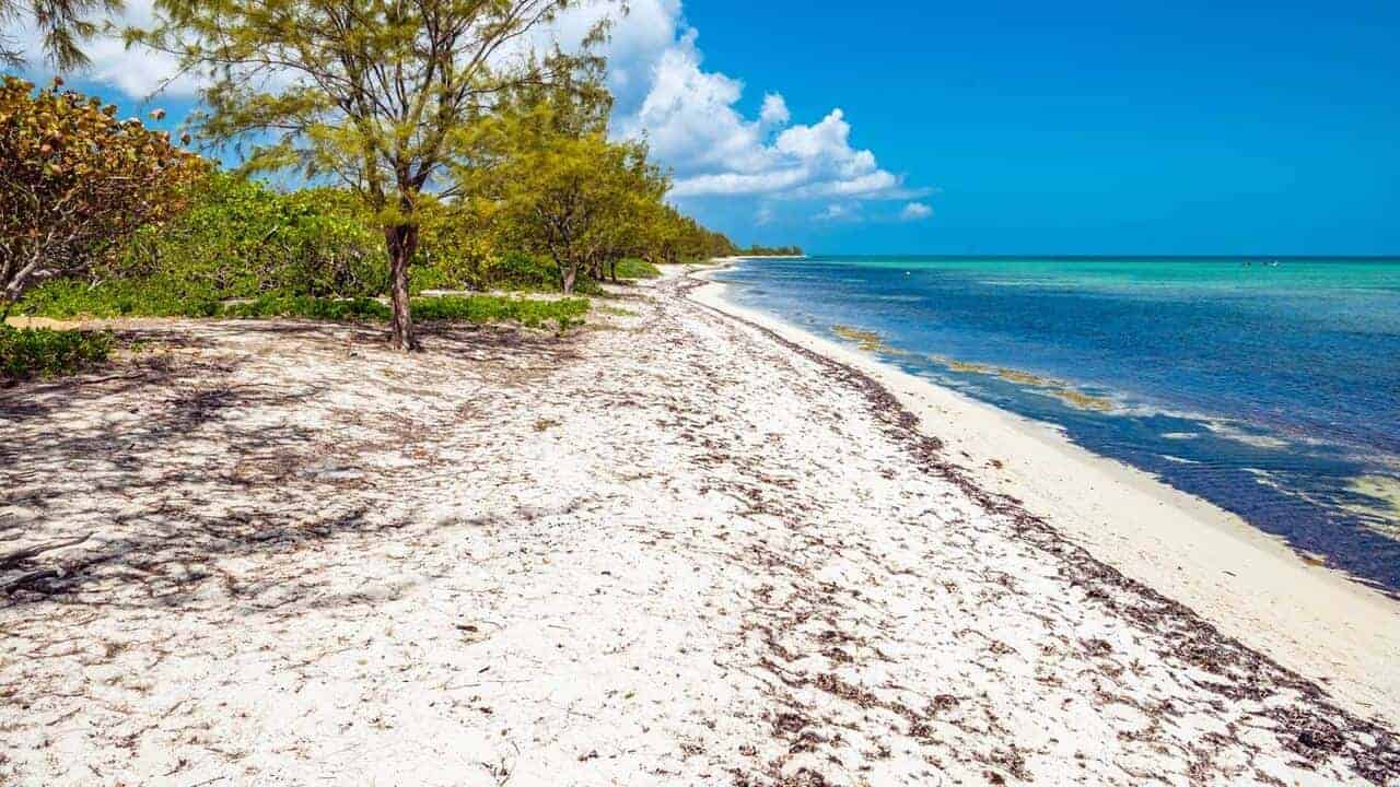 Barker's Beach, Grand Cayman // Kiterr.com